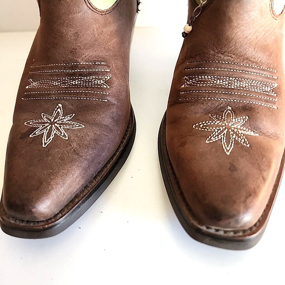 Ariat Green Mid-Calf Boots with Western Flair - Picture 8 of 10